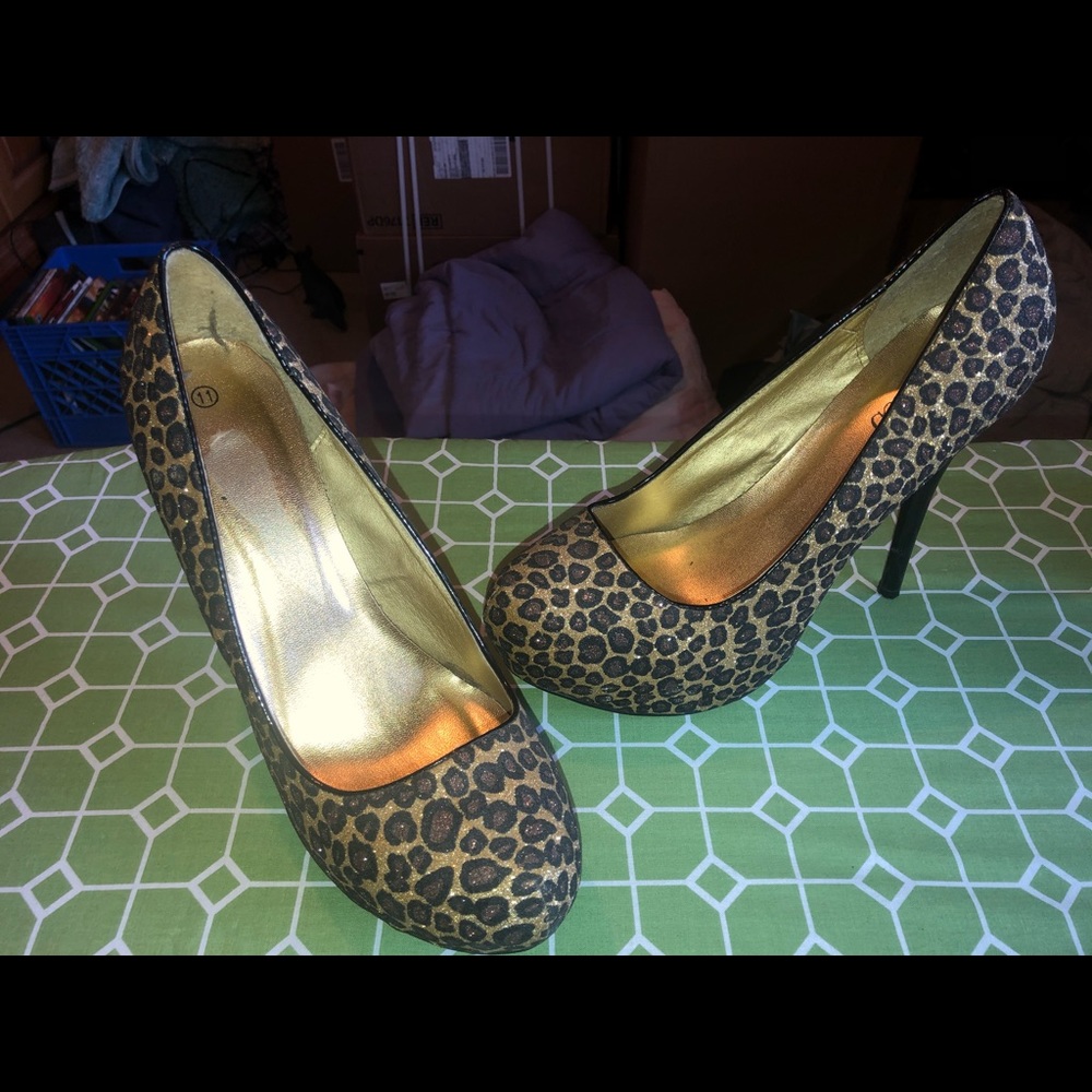 Heels size 11 M